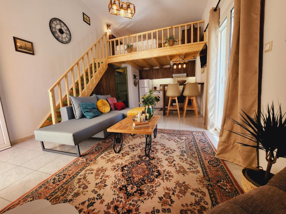 Luxury Loft Apartment Vivian باترا المظهر الخارجي الصورة
