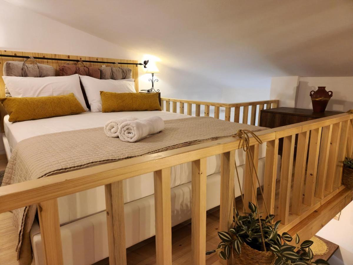 Luxury Loft Apartment Vivian باترا المظهر الخارجي الصورة