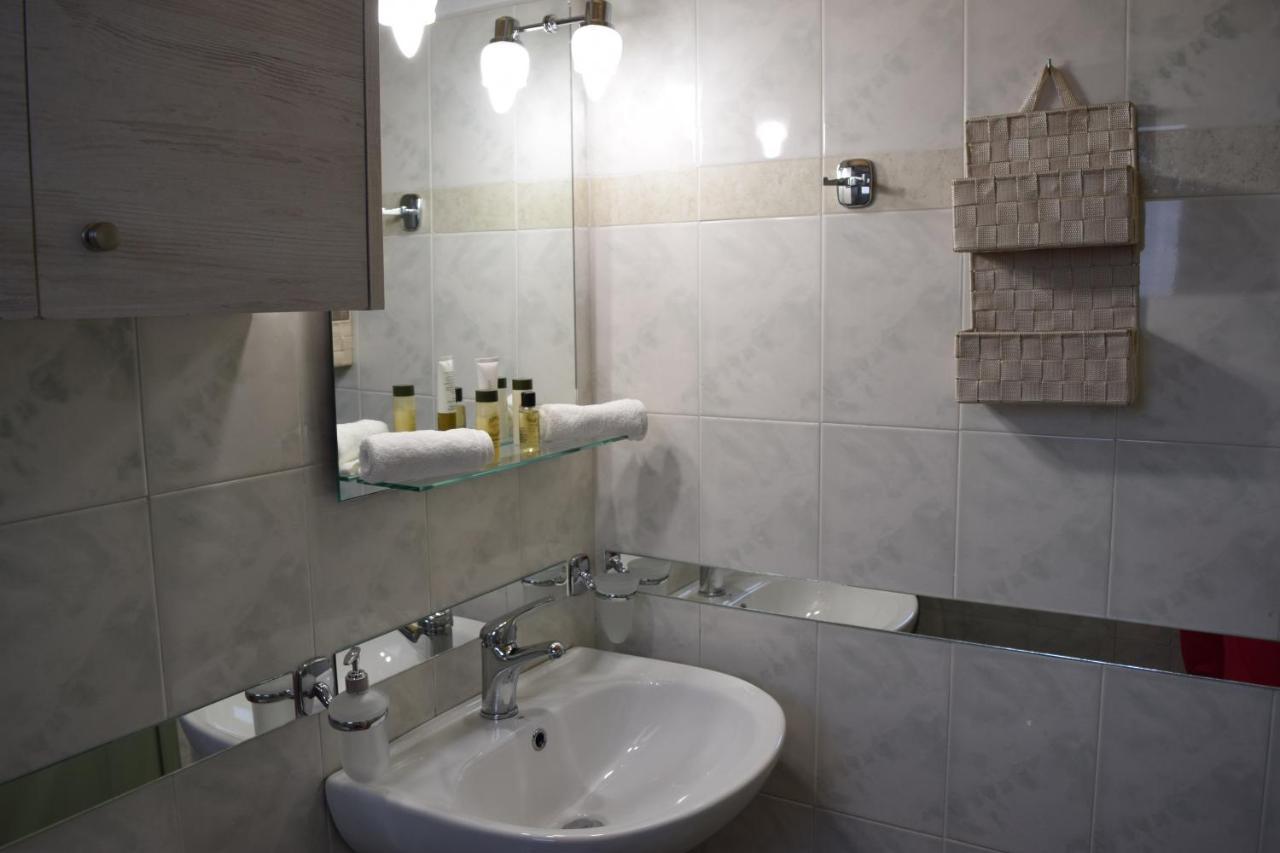 Luxury Loft Apartment Vivian باترا المظهر الخارجي الصورة